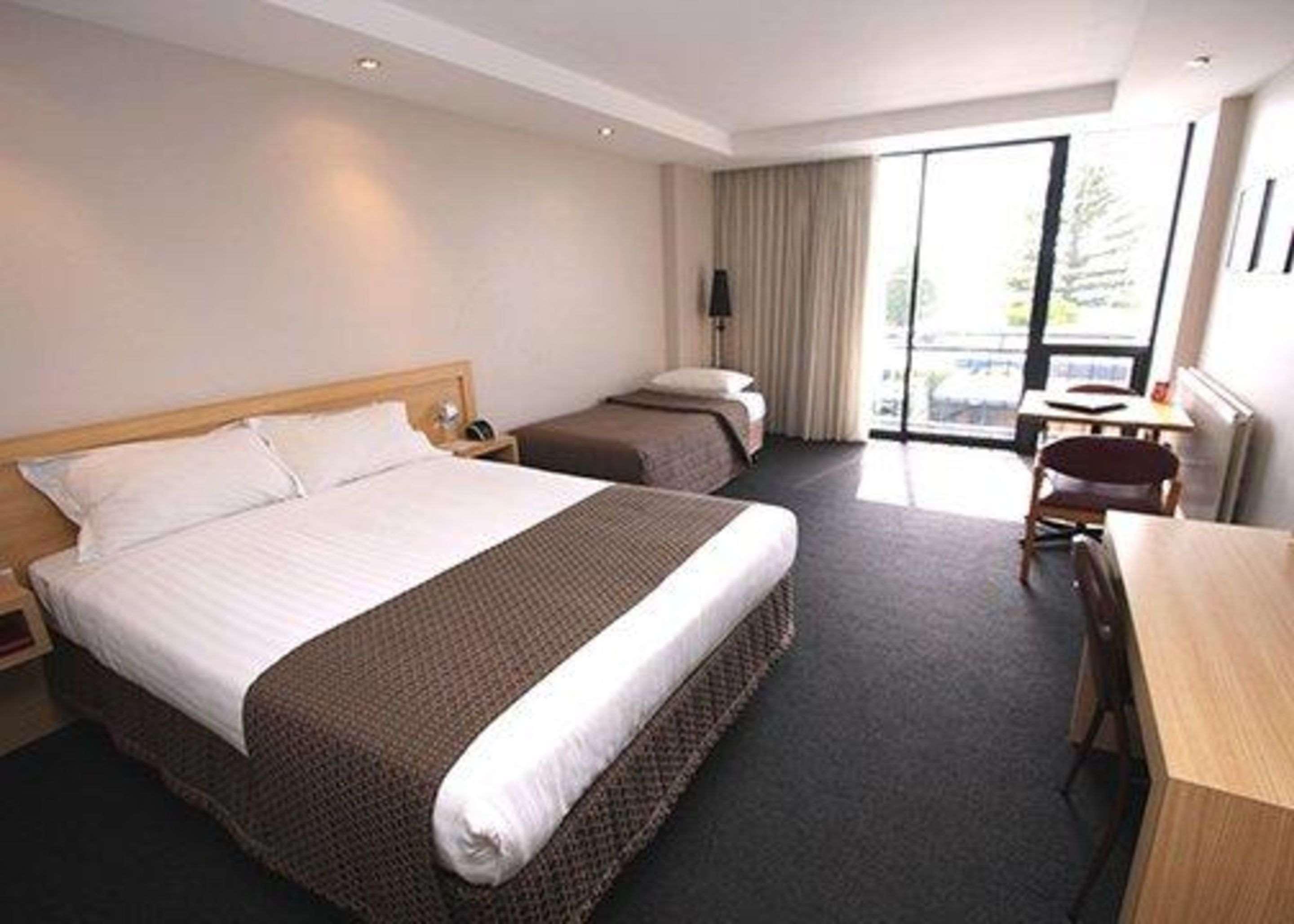 Richmond Henty Hotel Portland Bagian luar foto