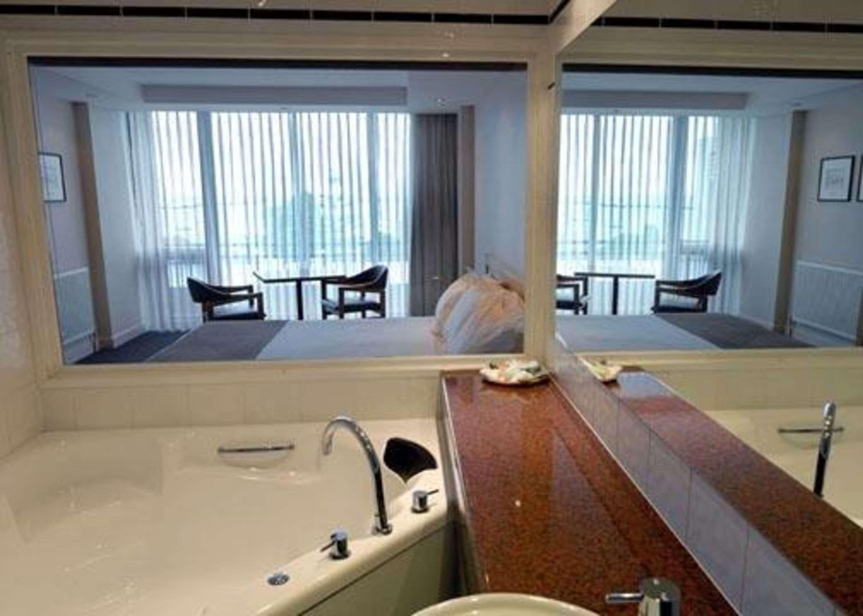 Richmond Henty Hotel Portland Bagian luar foto