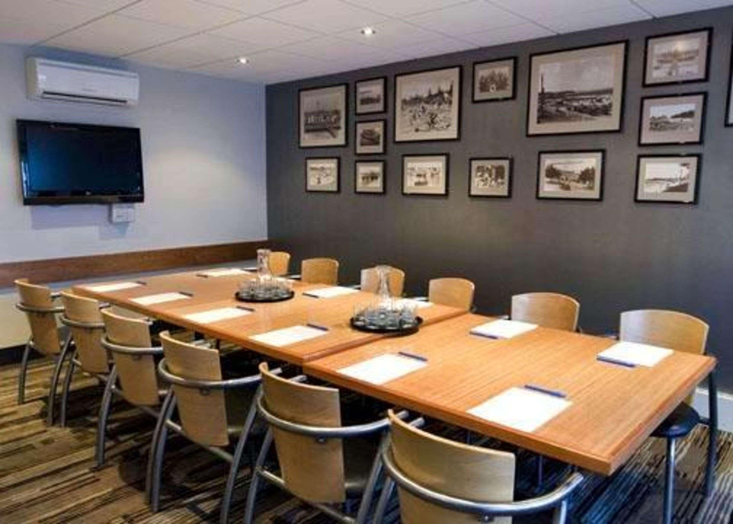 Richmond Henty Hotel Portland Bagian luar foto