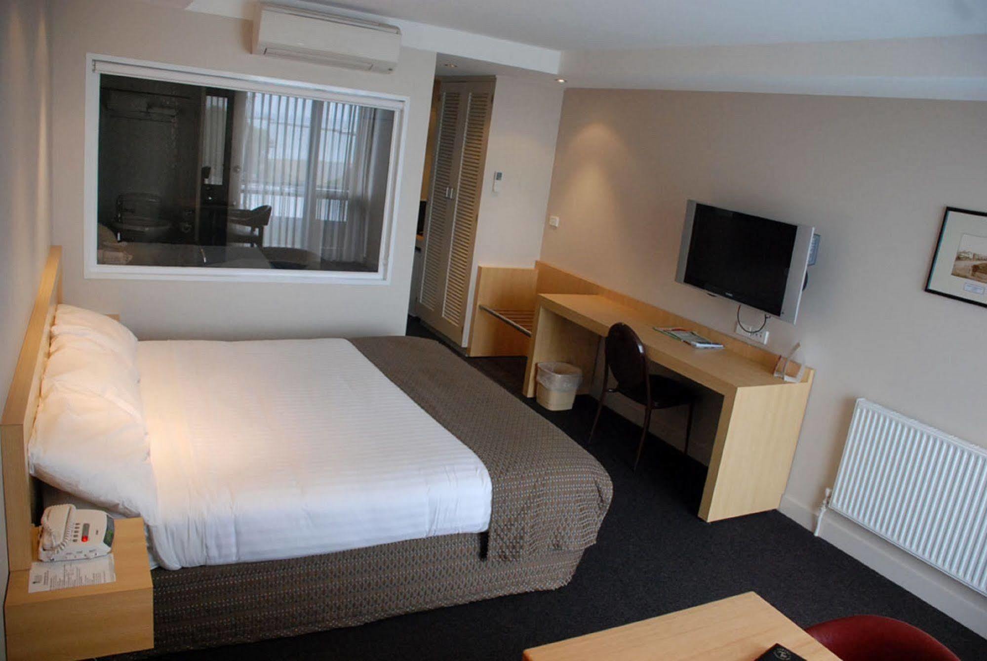 Richmond Henty Hotel Portland Bagian luar foto