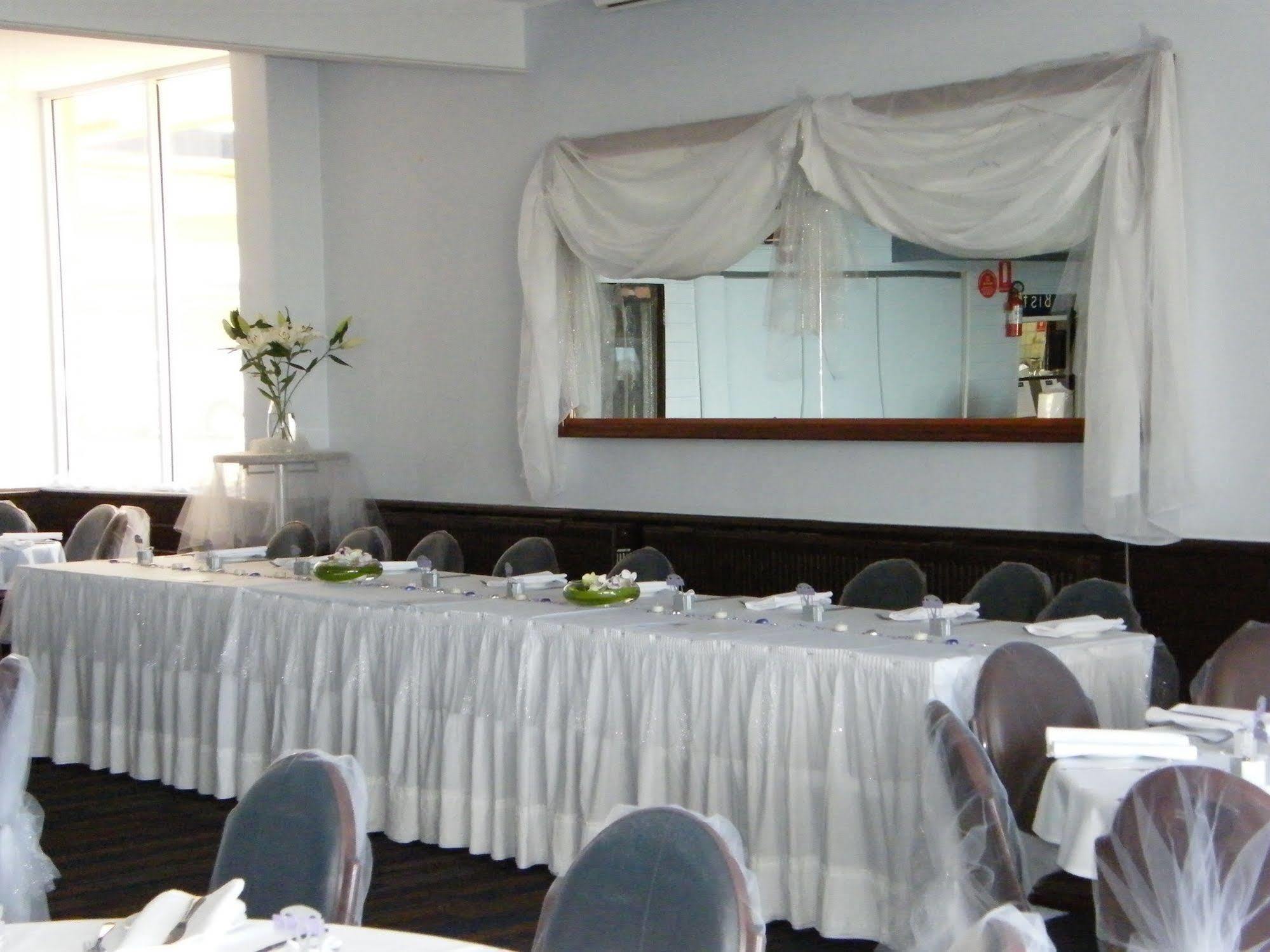Richmond Henty Hotel Portland Bagian luar foto