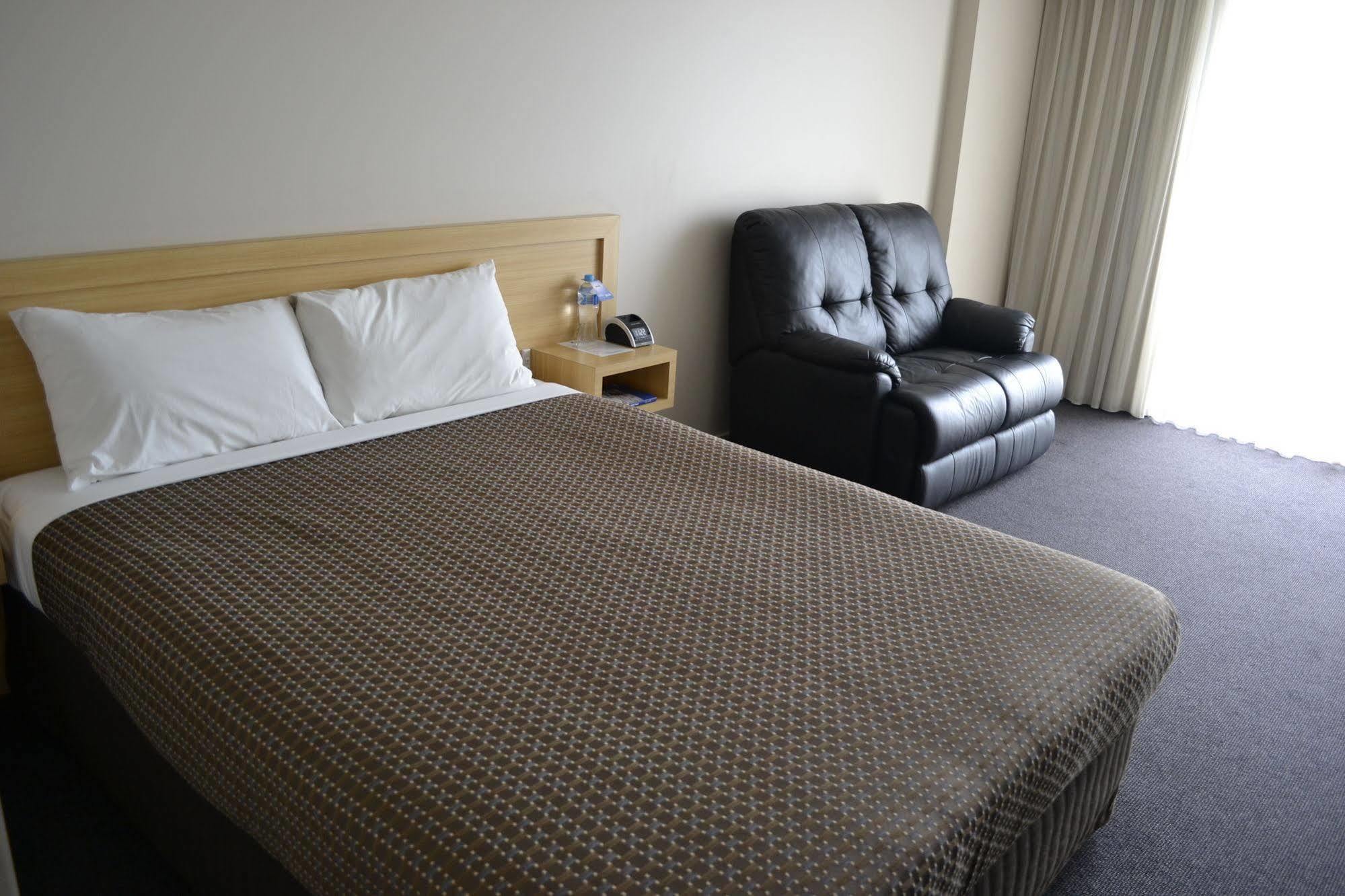 Richmond Henty Hotel Portland Bagian luar foto