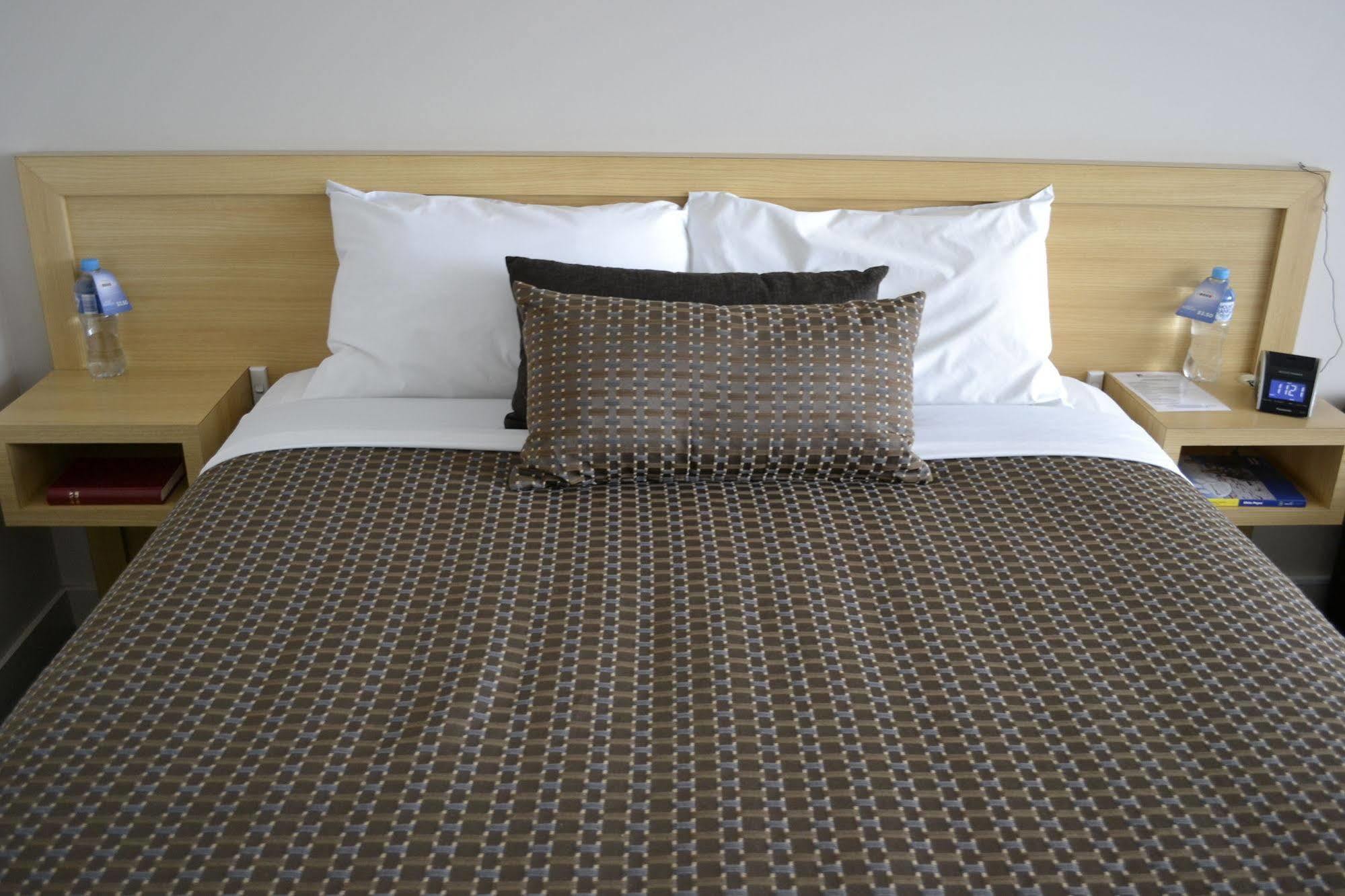 Richmond Henty Hotel Portland Bagian luar foto